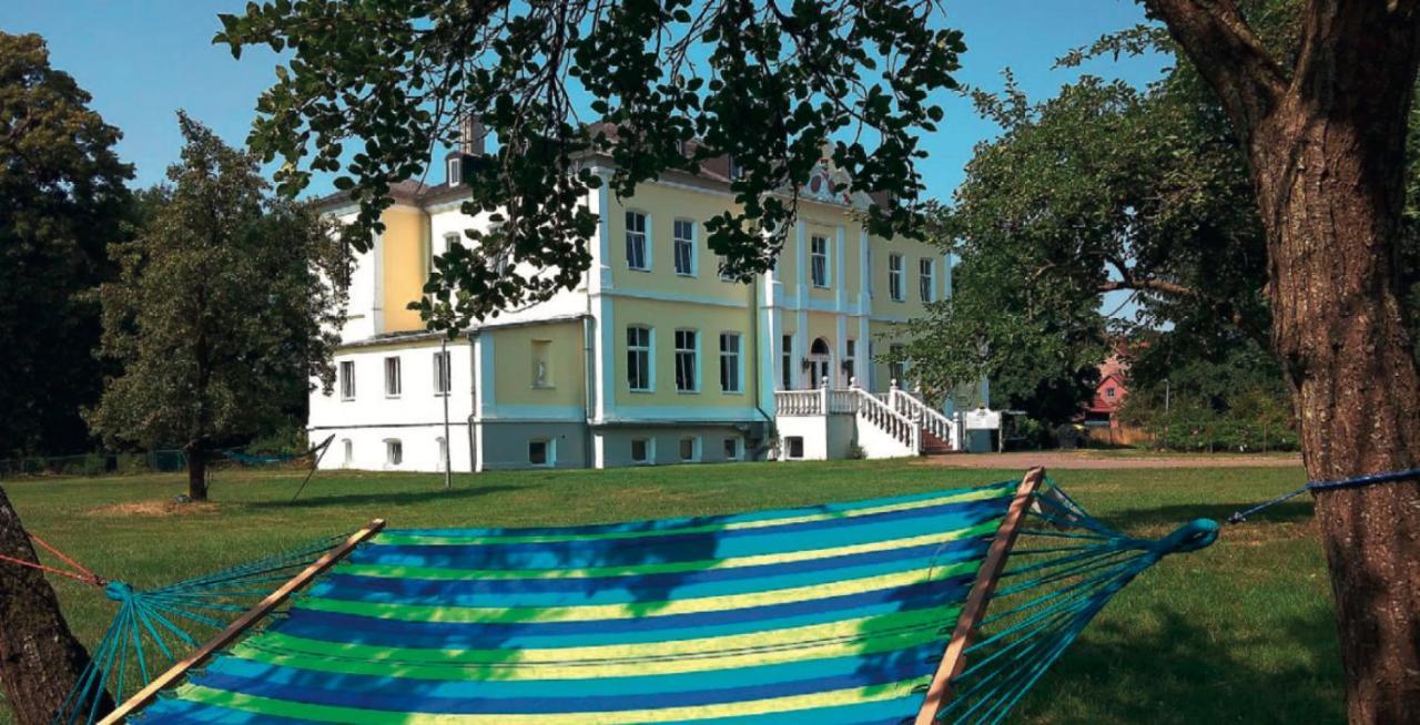 Schloss Schmuggerow Exteriér fotografie