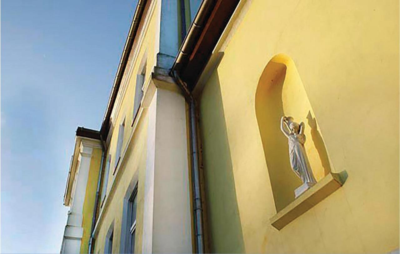 Schloss Schmuggerow Exteriér fotografie